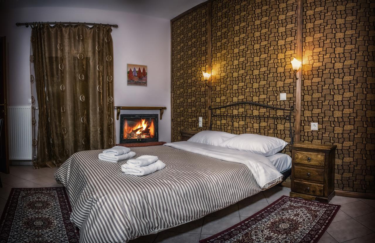 Xenonas Sta Tzakia Hotel Karpeníszi Kültér fotó